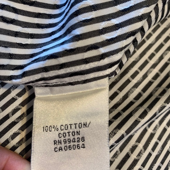 Bugatchi Shaped fit Size L dress shirt, charcoal gray stripe pattern - Picture 6 of 6